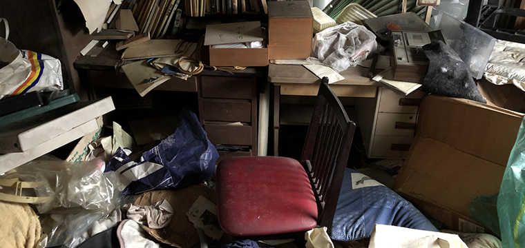 ゴミを運ぶトラック