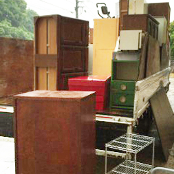 入居時に出る不用品回収の写真